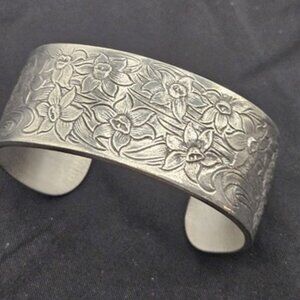 Salisbury Pewter March Cuff Bracelet Jonquil Flower of the Month